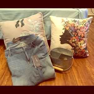 2 Gorgeous Torrid denim jeans!